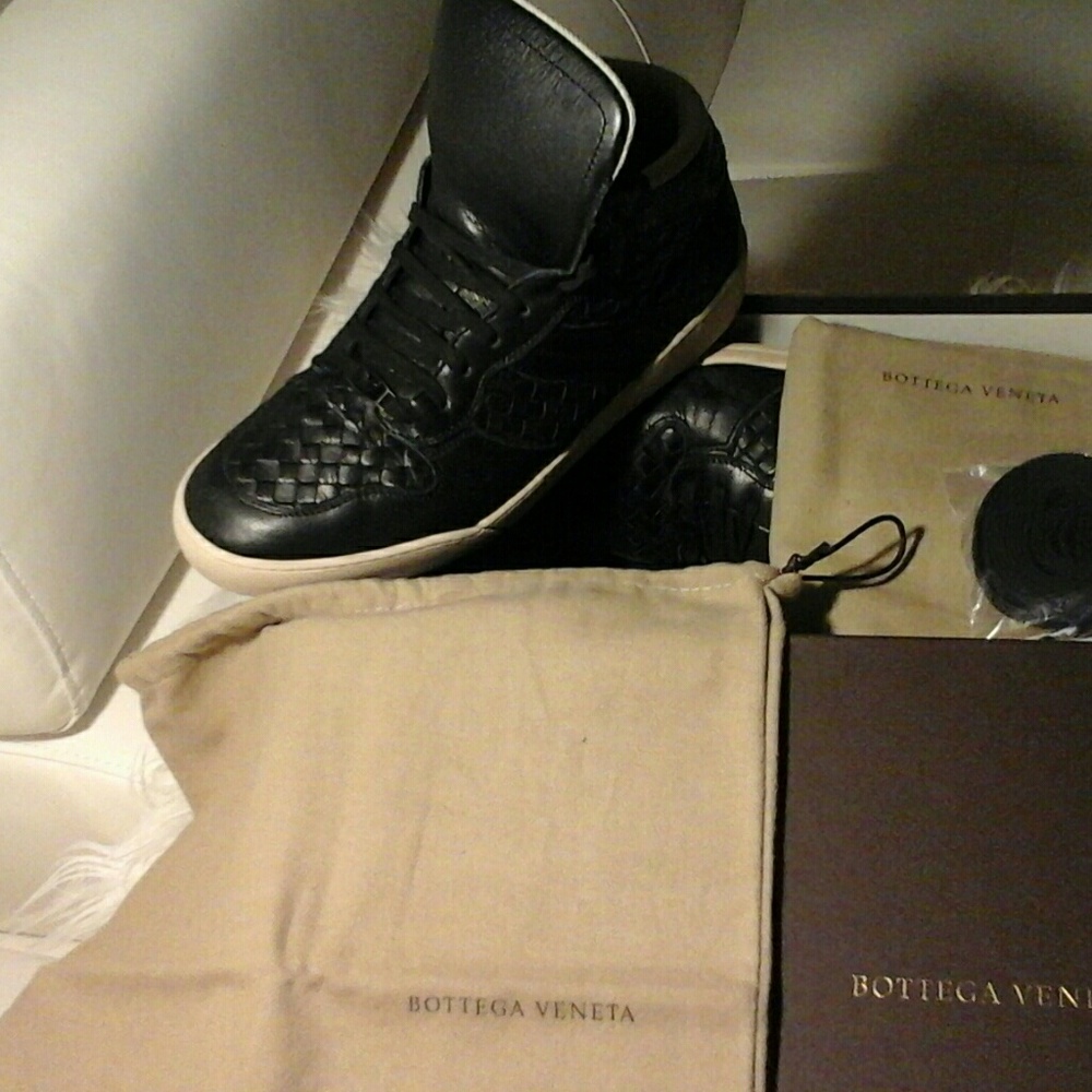 Botega Veneta Mens High Top Sneakers, Black, US 11